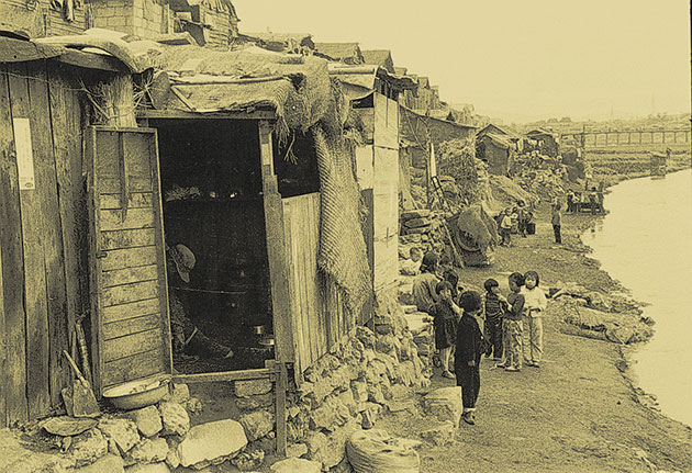 
	û��õ�� �����Ǳ� ������ �������ϰ� ������ �ִ� ���㰡 ������. 1962�� ���. /�����Ϻ�DB
