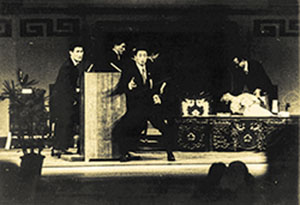 
	1974�� ������, ����� ������ �������� �������� �ѿ� �����ߴ�.
