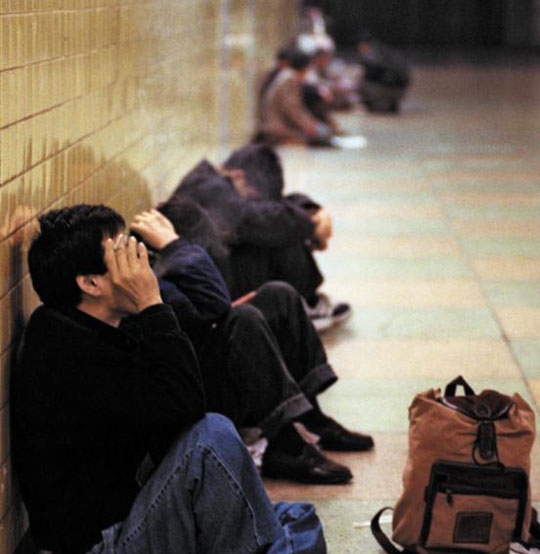 
	1997�� ���� ���ƴ�ģ IMF ��ȯ����.
