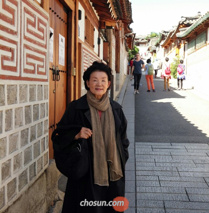 ���� ���� �ѿ������� ��� �Ŵ��� ������ �������� ������ ������ �ǵ��Ƽ��� �ɾ�� �� ���� ���١��� �ߴ�.